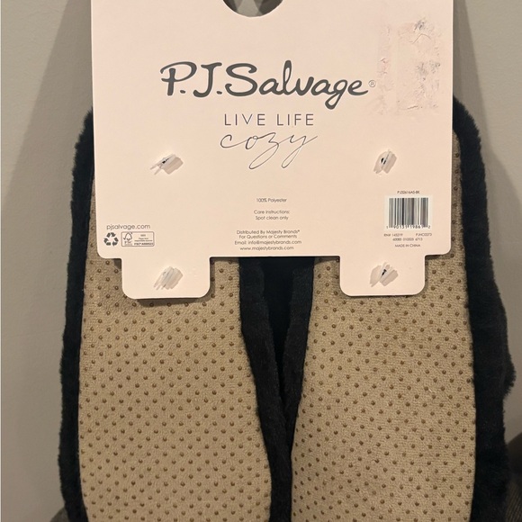 PJ Salvage Black Slippers with Starfish and Crab Embroidery - Picture 5 of 5